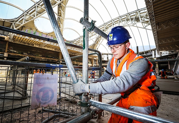 Apprentices and Training - Corporate Responsibility - About Us Apprentices and Training - Corporate Responsibility - About Us